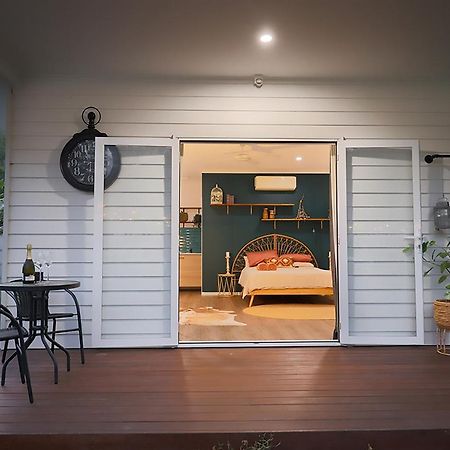 The Poolhaus Retreat - Peaceful Private Studio Valdora Εξωτερικό φωτογραφία