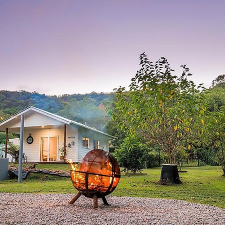 The Poolhaus Retreat - Peaceful Private Studio Valdora Εξωτερικό φωτογραφία