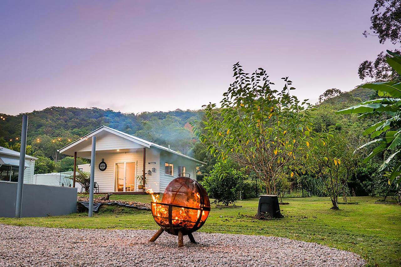 The Poolhaus Retreat - Peaceful Private Studio Valdora Εξωτερικό φωτογραφία